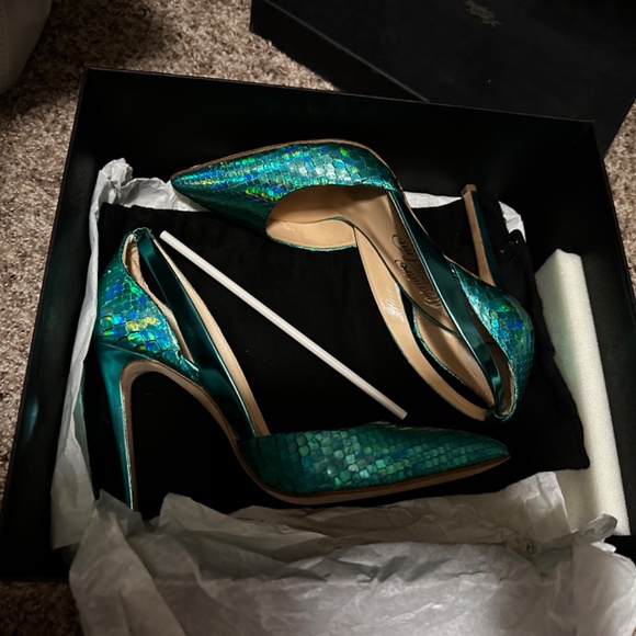 High heels - Picture 4 of 12